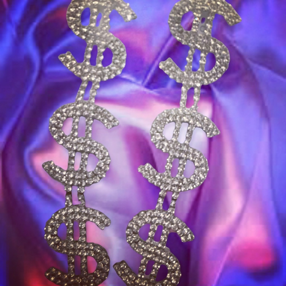 Cash only earring set from shopspacekitten